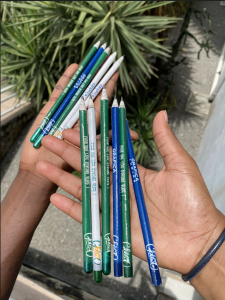 crayons-grafica Crayons Grafica